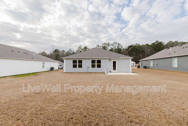 Building Photo - 853 Fish Camp Rd