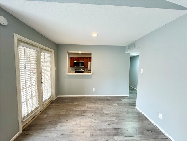 Building Photo - 14600 Fonmeadow Dr