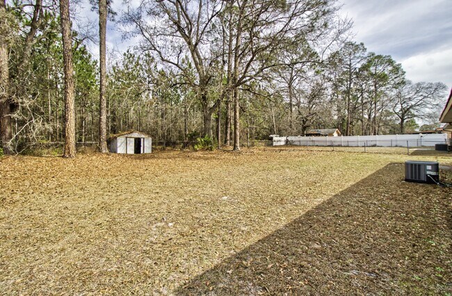 Building Photo - 740 Fleming Rd