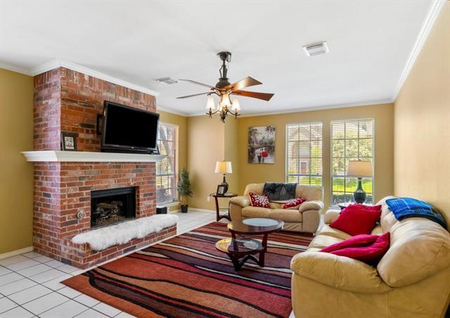 Building Photo - 2116 Houlton Ln