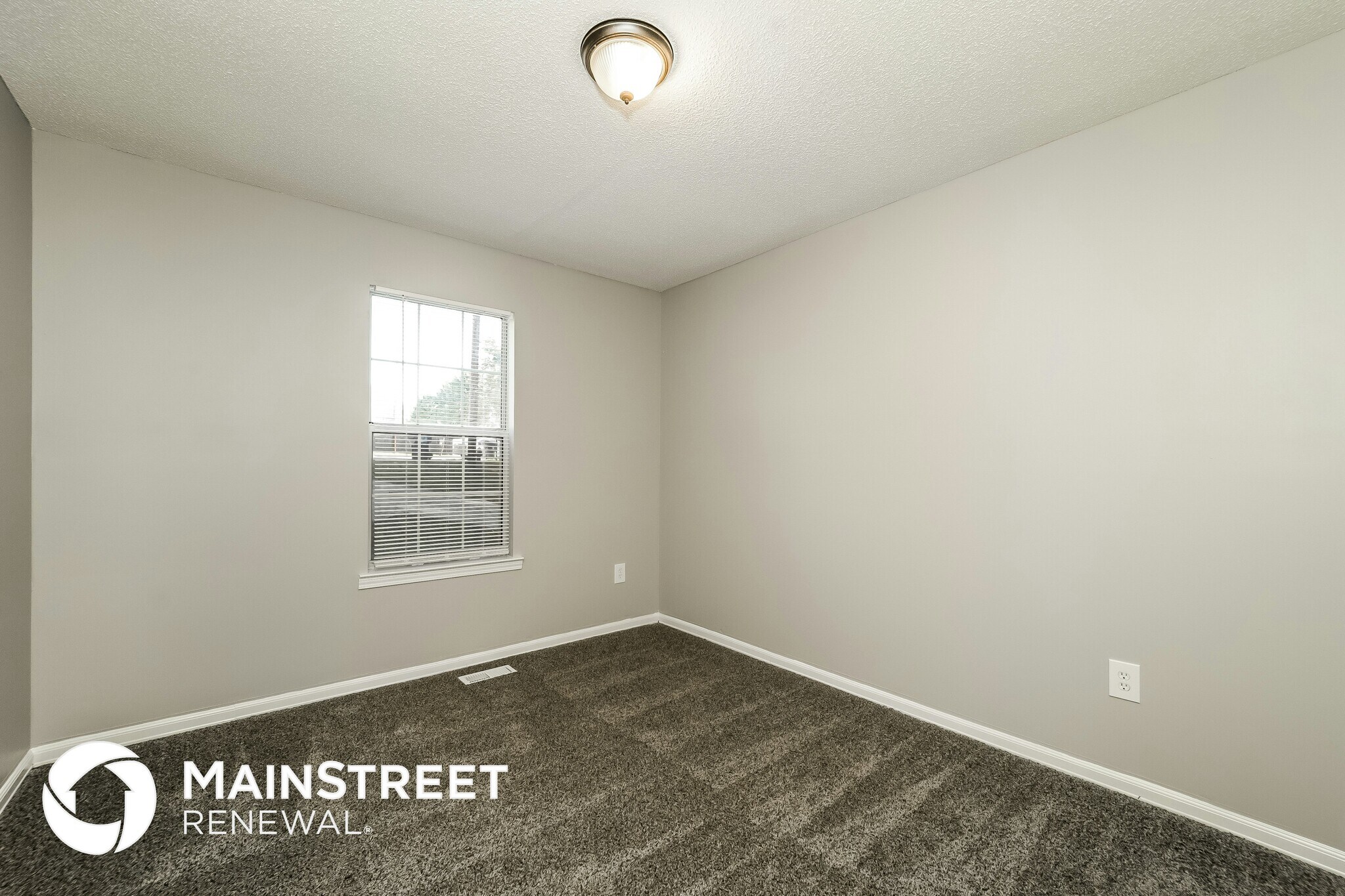 Building Photo - 33 Daisy Ln