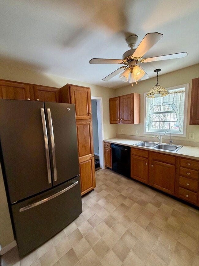 Building Photo - 104 Kentshire Dr