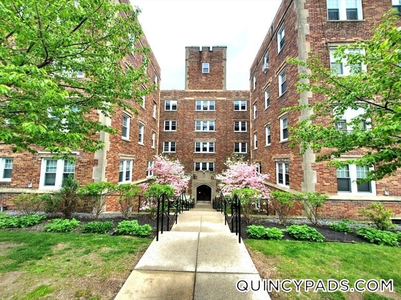 Building Photo - 195 Thomas Burgin Pkwy