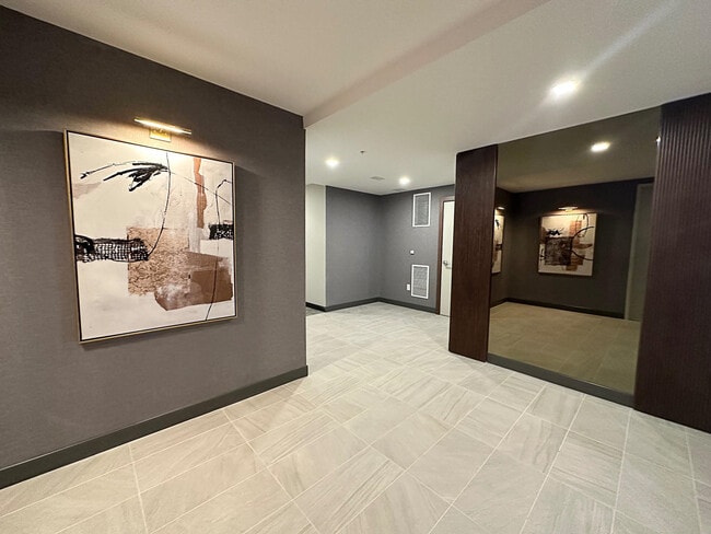 Building Photo - 635 Slaters Ln