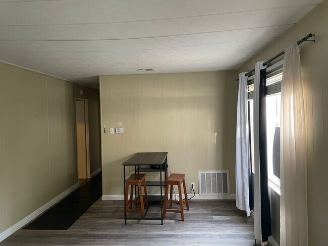 Building Photo - 23057 Big Tee Dr