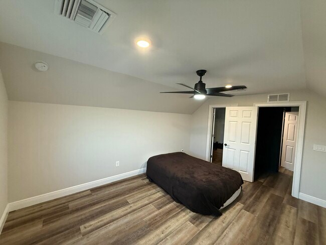 Building Photo - 3533 Sky Valley Ln