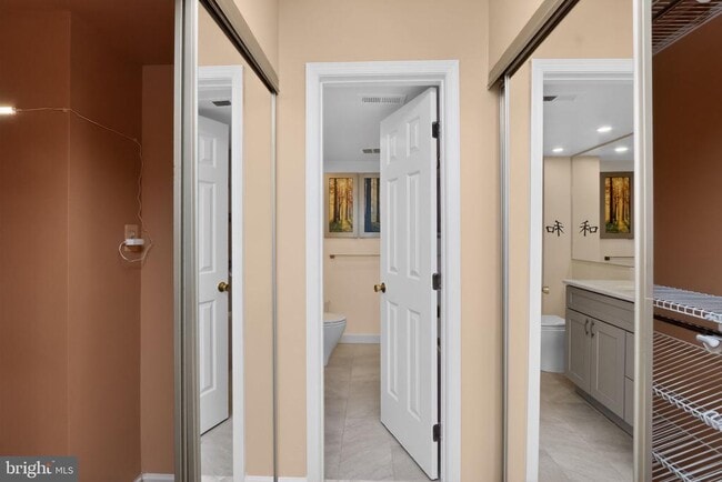 Building Photo - 1200 Braddock Pl