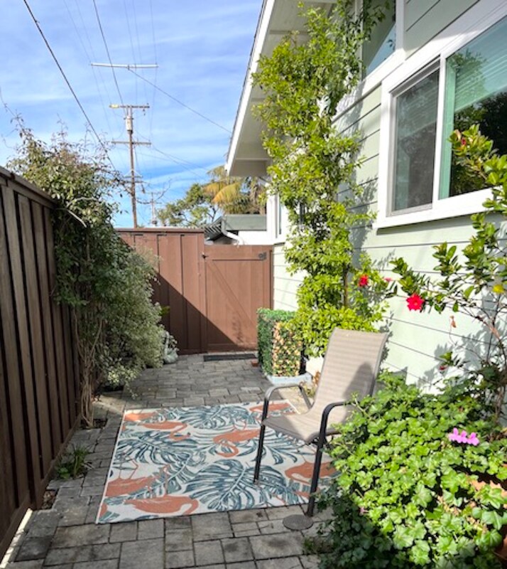 Building Photo - 236 La Mesa Ave