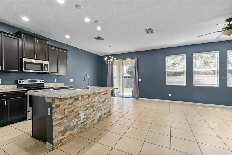 Building Photo - 2572 Limerick Cir