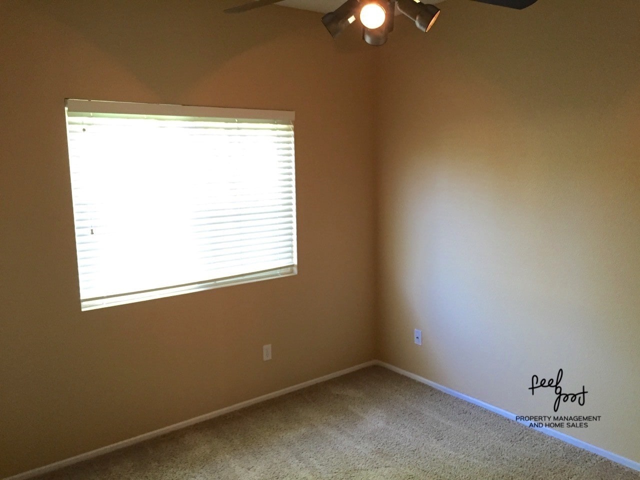 Building Photo - 305 Diamante Way