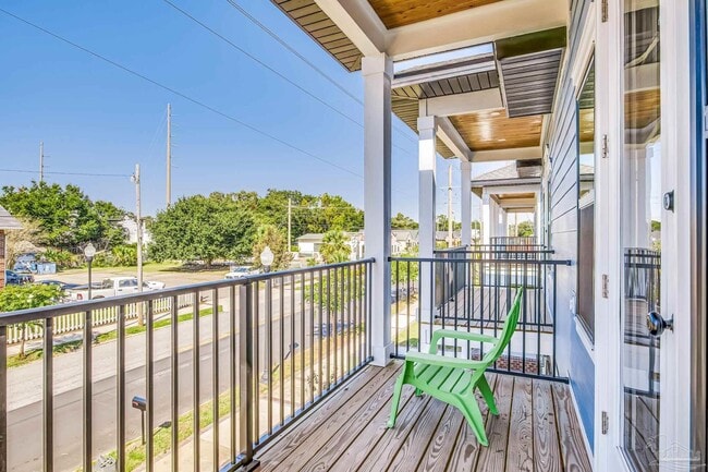 Building Photo - 520 N De Villiers St