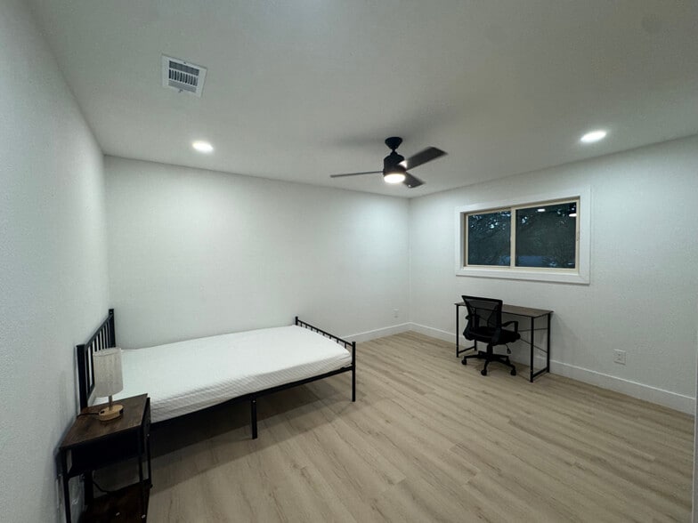 Building Photo - 4209 Everest Ln