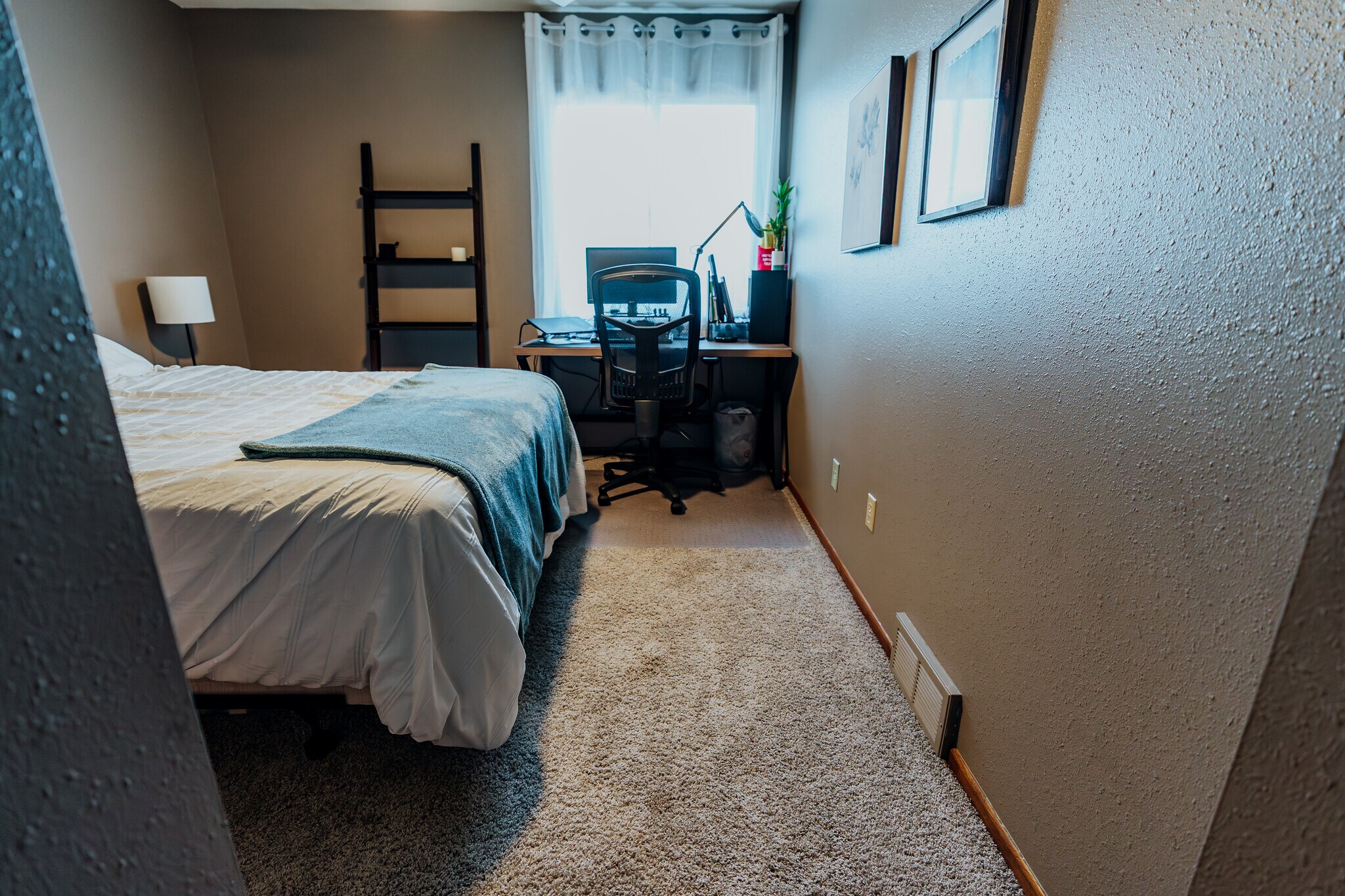 Building Photo - 2042 Louisiana Ave S