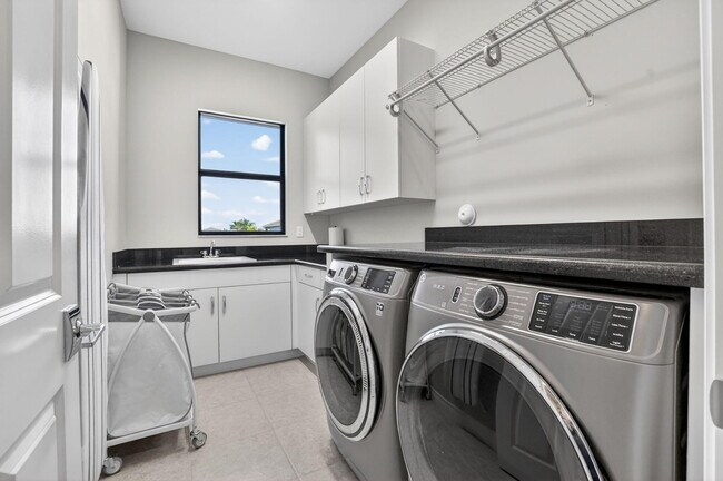 Building Photo - 17358 Santaluce Mnr