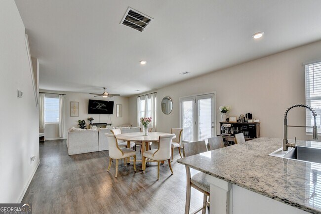 Building Photo - 52 Brode Ln