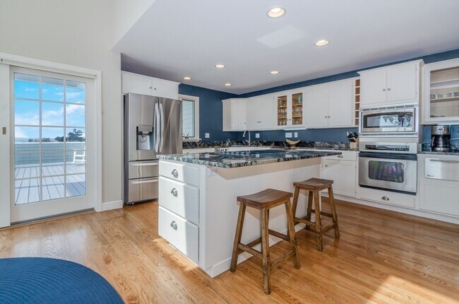 Building Photo - 7 Anawan Rd