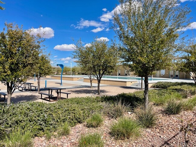 Building Photo - 3 BED 2.5 BATH 2 CAR GARAGE TOWNHOME FOR RENT IN CADENCE MASTER PLANNED COMMUNITY