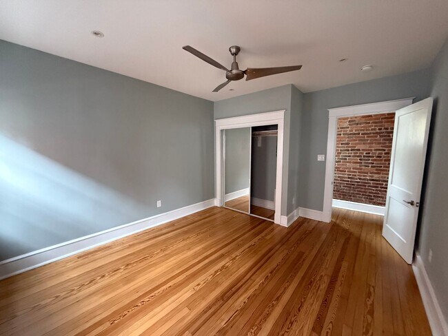 Building Photo - 139 S Colonial Ave