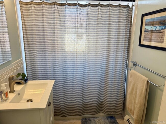 Building Photo - 322 E Beech St