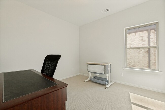 Building Photo - 4241 Mill Pond Dr