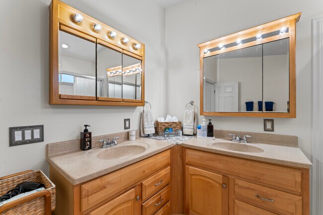 Building Photo - 27932 Calypso Ln