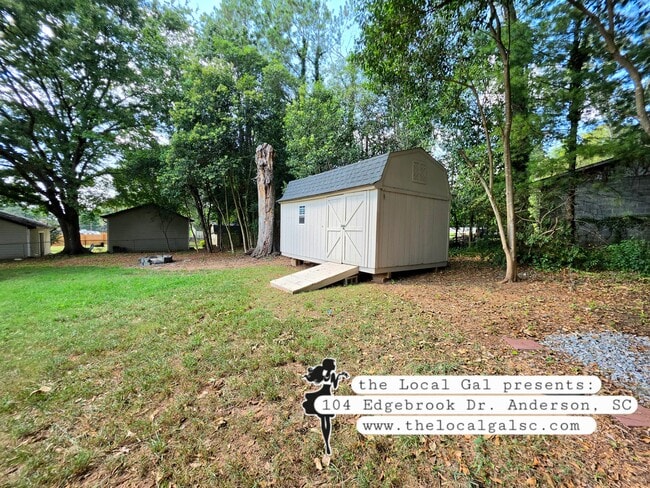 Building Photo - 104 Edgebrook Dr
