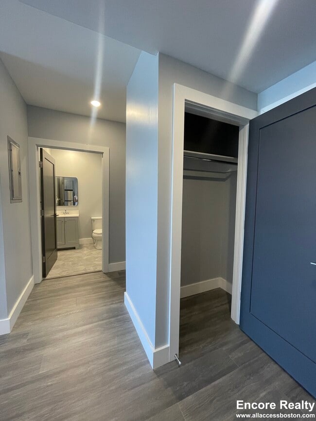 Building Photo - 365 Western Ave