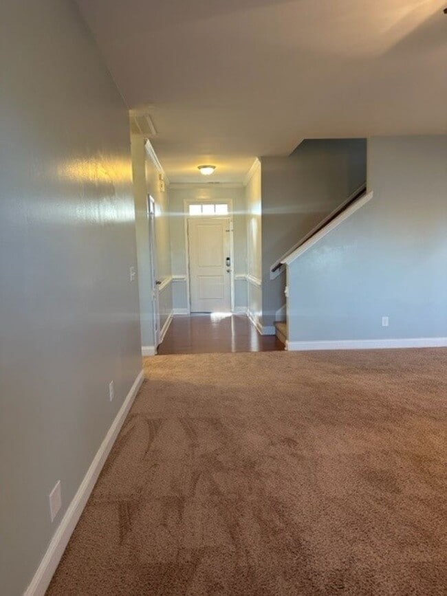 Building Photo - 103 Clovis Ct