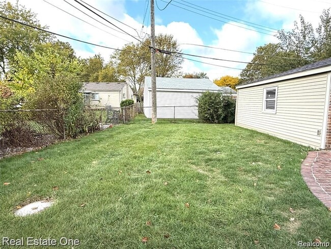 Building Photo - 7627 Rosemary St