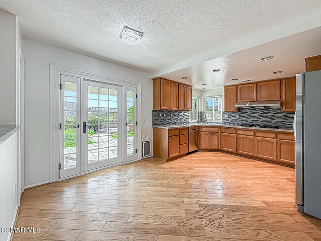 Building Photo - 12057 Falcon Crest Way