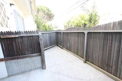 Building Photo - 739 Highland Ave