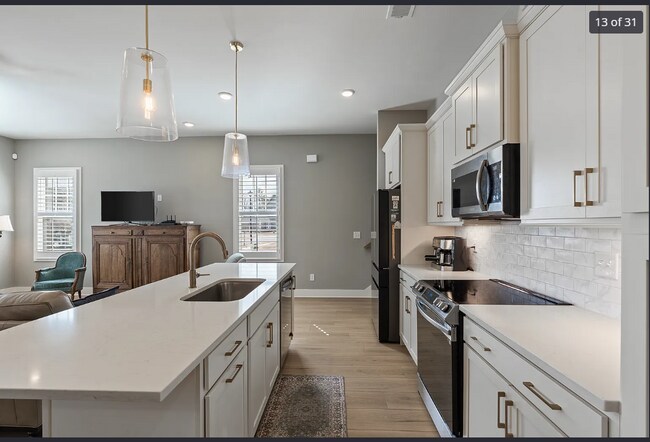 Building Photo - 4784 Arden Wy