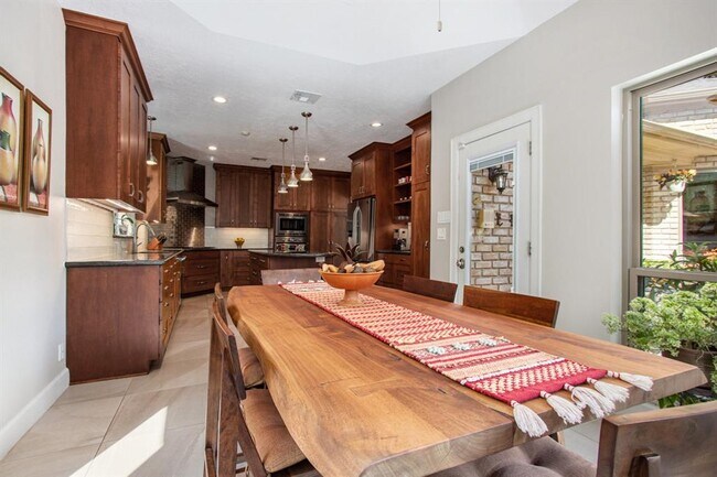 Building Photo - 807 Spear Point Cove