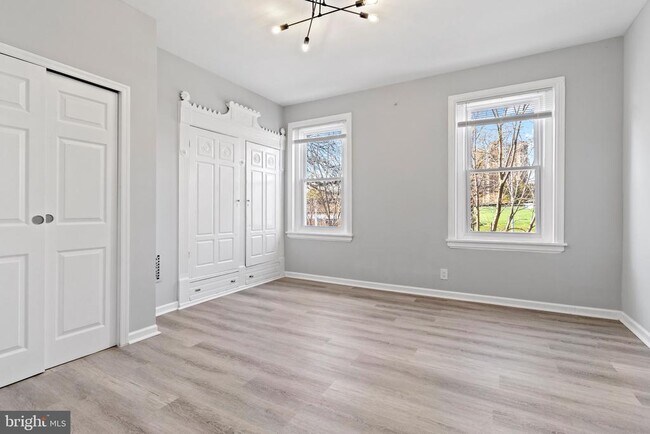 Building Photo - 435 N 42nd St