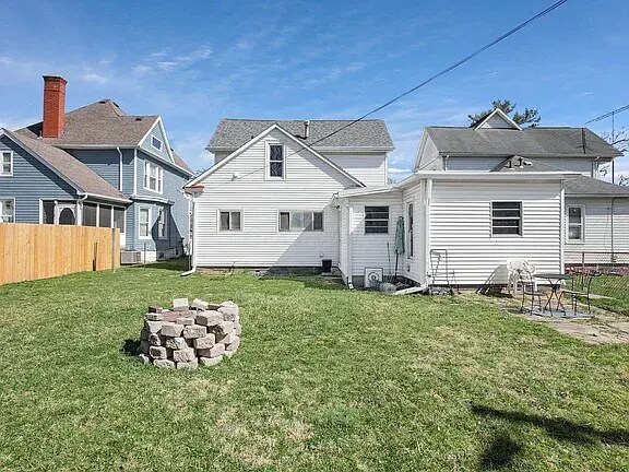 Building Photo - 193 Central Ave