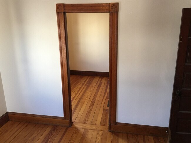 Building Photo - 97 Glendower Rd