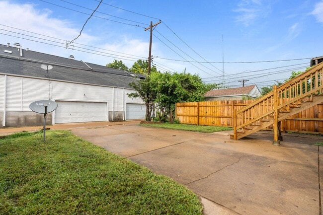 Building Photo - 5783 McPherson Ave