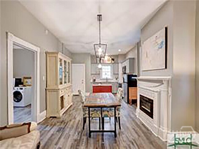 Building Photo - 514 E Anderson St