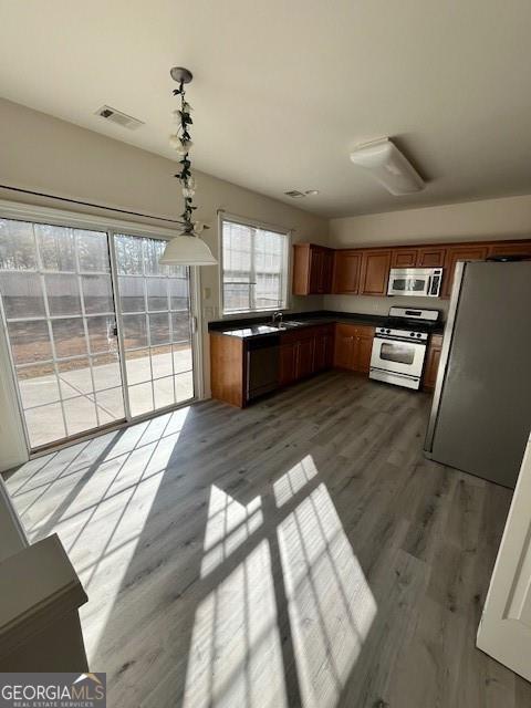 Building Photo - 915 Wendlebury Ct