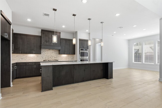 Building Photo - 21311 Blue Wood Aster Ct