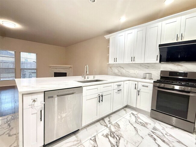 Building Photo - 19302 Juniper Vale Cir