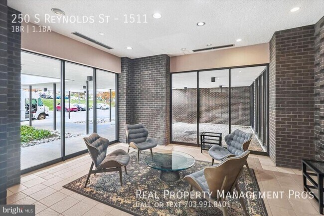 Building Photo - 250 S Reynolds St