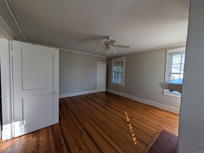 Building Photo - 2166 College St