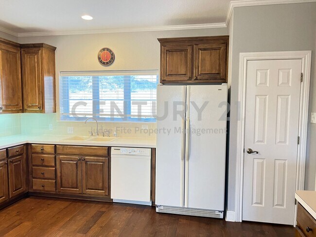 Building Photo - Beautiful 3/2/2 Situated On An Acre in Azle For Rent!