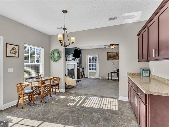 Building Photo - 732 Waterlily Ct