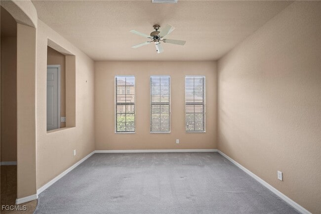 Building Photo - 12168 Country Day Cir