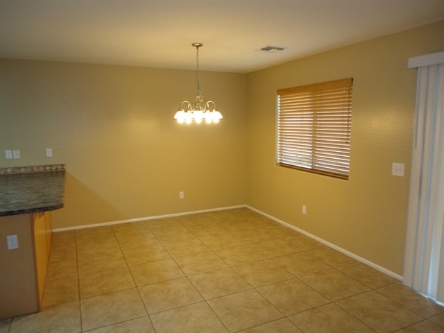 Building Photo - 386 E Daniella Dr