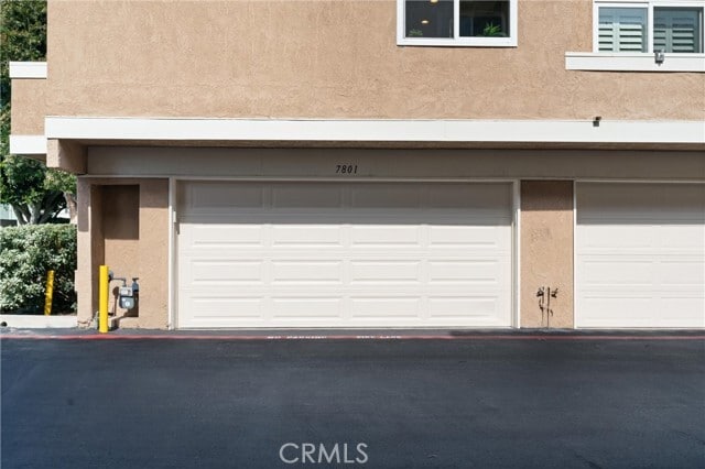 Building Photo - 7801 Seaglen Dr