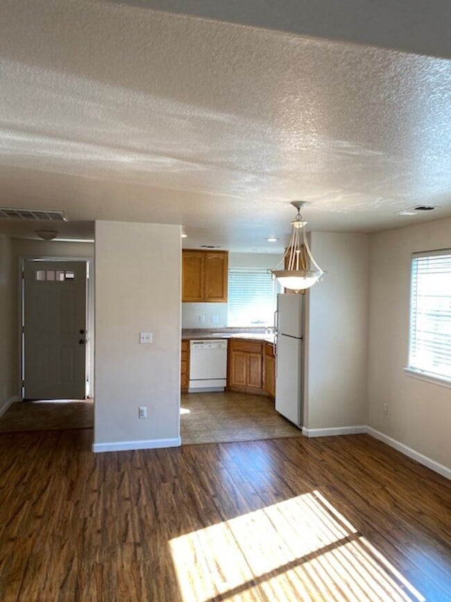 Building Photo - 2210-2214 ARLINGTON