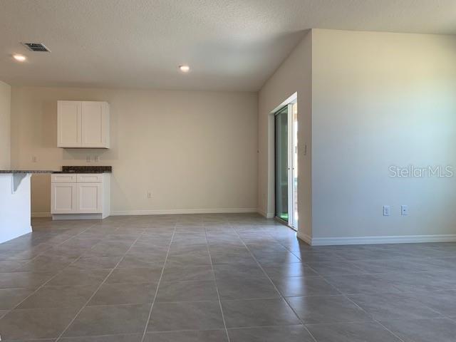 Building Photo - 2685 Magnolia Ave